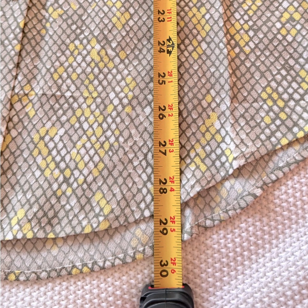 EQUIPMENT Grey & Yellow Button Up Shirt Geometric Snakeskin Blouse Silky Top - Picture 15 of 16
